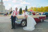 Свадебная фото сессия с ретро автомобилем ГАЗ 13 Чайка. 